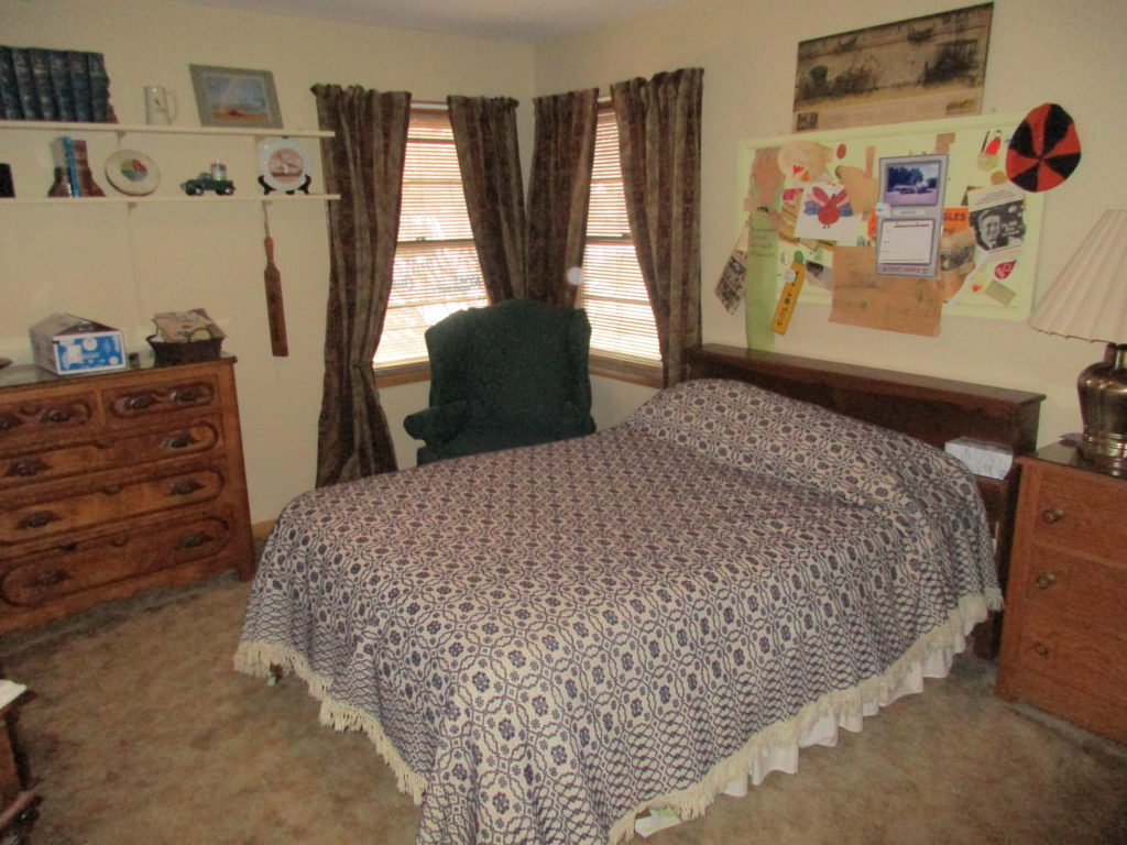 IMG_0530 Homeland Realty and Auction