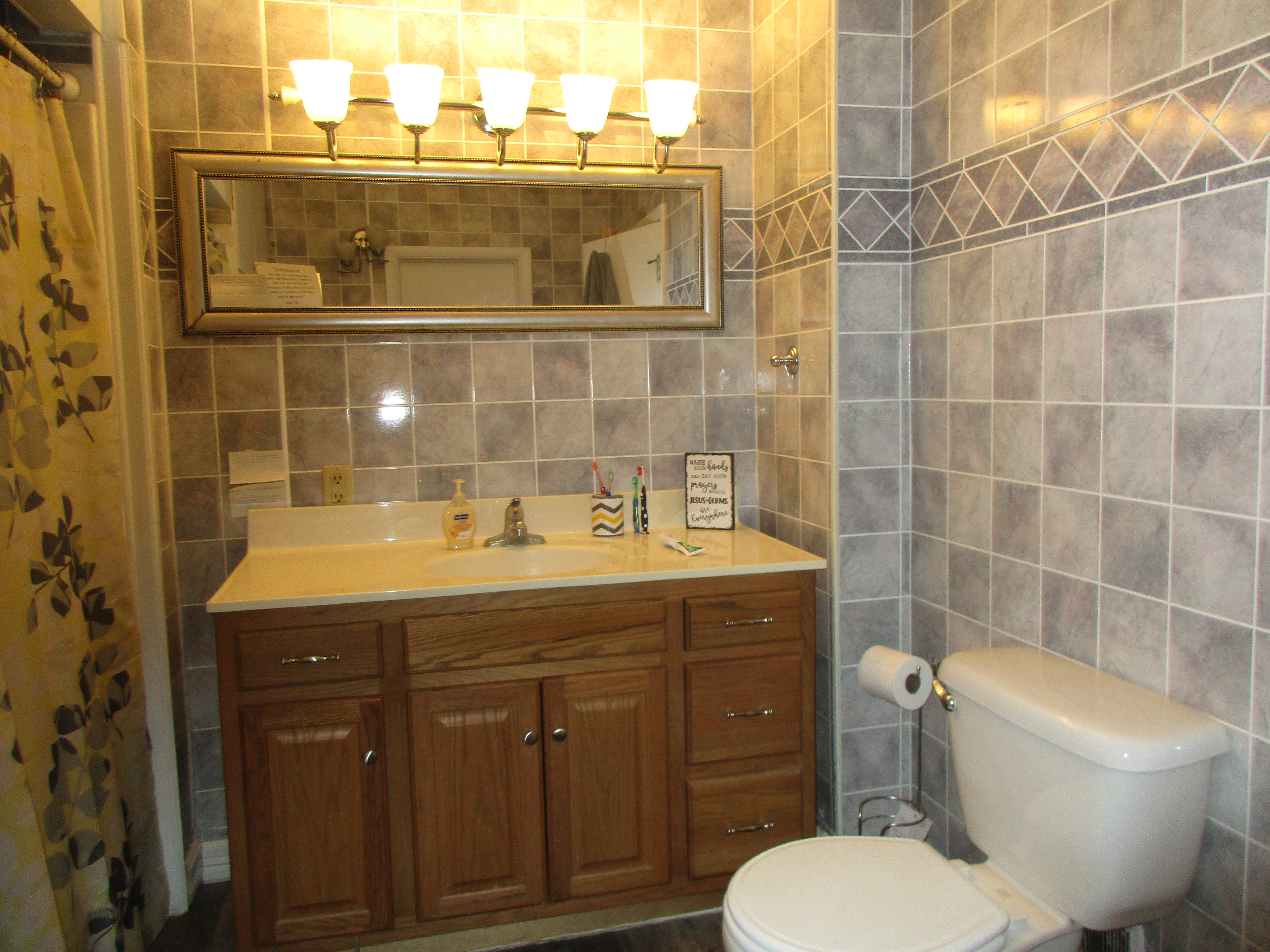 Bathroom Homeland Realty and Auction